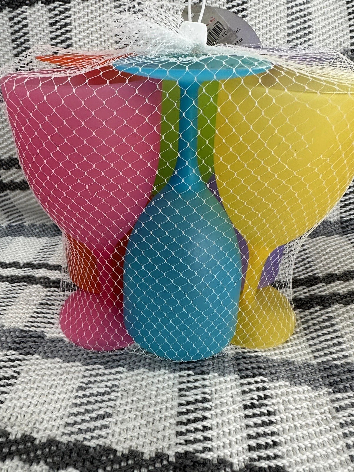 Plastic Wine Glasses Set Of Six In 6 Different Colors Sturdy Outdoor Picnic NEW | eBay